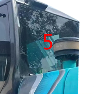 Weiße Windschutzscheibe KOBELCO-Bagger-Glass Back Side-Positions-NO.5 liegen ausgeglichenes Glas schräg